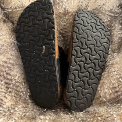 Birkenstock leather tan size 6