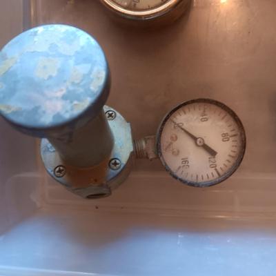 GAUGES AND 2 NEW PRESSURE REGULATORS