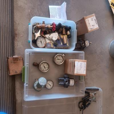 GAUGES AND 2 NEW PRESSURE REGULATORS