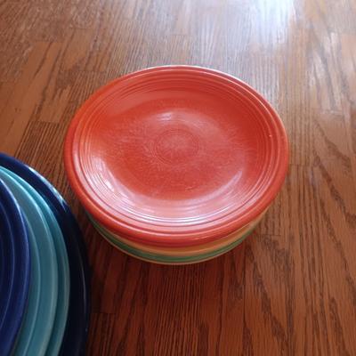 AN ASSORTMENT OF FIESTA DINNERWARE