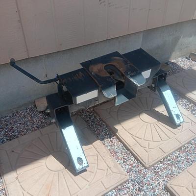 REESE DROP IN 5TH WHEEL HITCH MAX WT 15,000