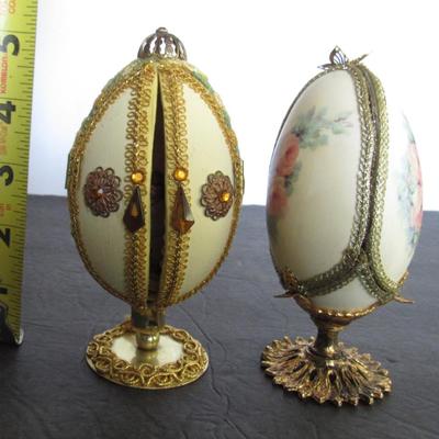 Real Huge Egg Diorama With Figures Inside