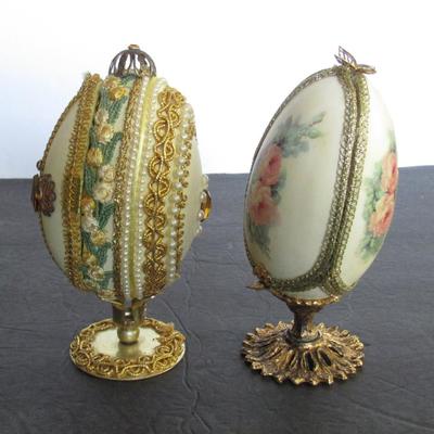 Real Huge Egg Diorama With Figures Inside