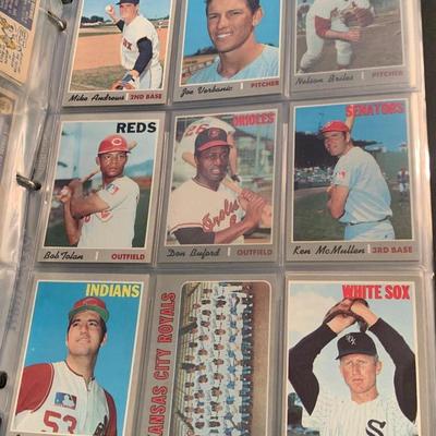 1970 Topps Baseball Cards - 300+ In Binder