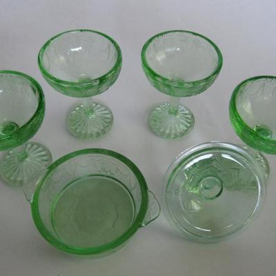 Child's Size Mosser Glass Jennifer Covered Dish and 4 Tall Sherberts, Green