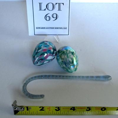 Gibson Glass Co Handmade 2 Glass Eggs and Glass Candy Cane