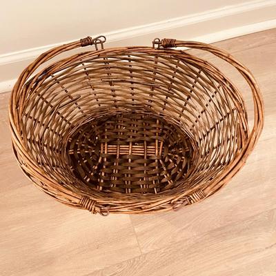 Longaberger Footed Basket & More (LR-SS)