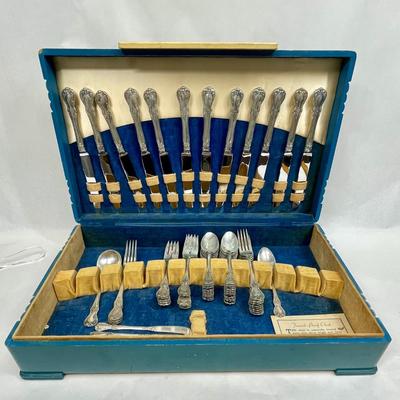 Towle Old Master Sterling USA flatware in turquoise & cream wood chest 62 pieces