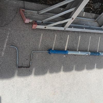 6 ft ALUMINUM LADDER WITH AN EXTENSION POLE