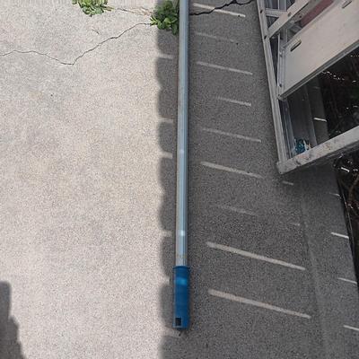 6 ft ALUMINUM LADDER WITH AN EXTENSION POLE