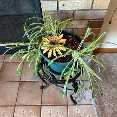 PLANT STAND WITH PLANTER AND LIVE PLANT