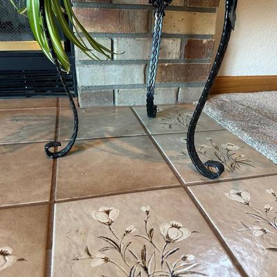 PLANT STAND WITH PLANTER AND LIVE PLANT