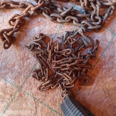 TOW CHAIN AND 2 RATCHET STRAPS