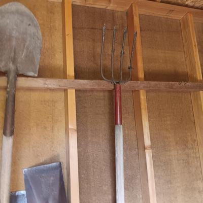 YARD TOOLS, SPREADER AND A DISTANCE TRACKER