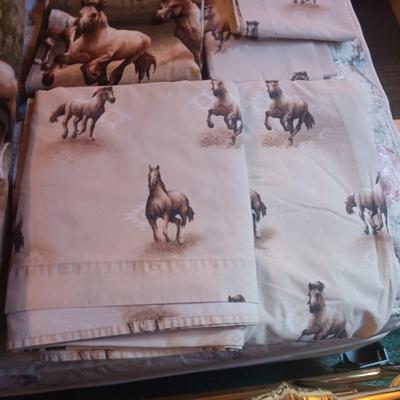 KING SIZE "WILD HORSES" COMFORTER, SHEETS, PILLOW CASES AND SHAMS