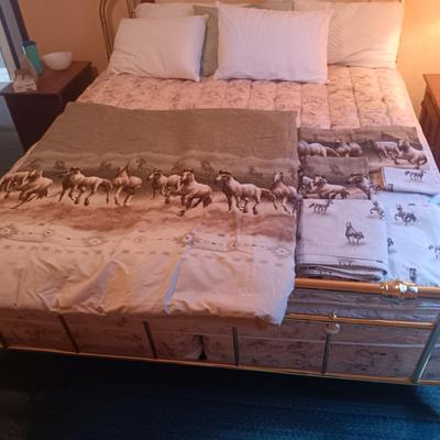 KING SIZE "WILD HORSES" COMFORTER, SHEETS, PILLOW CASES AND SHAMS