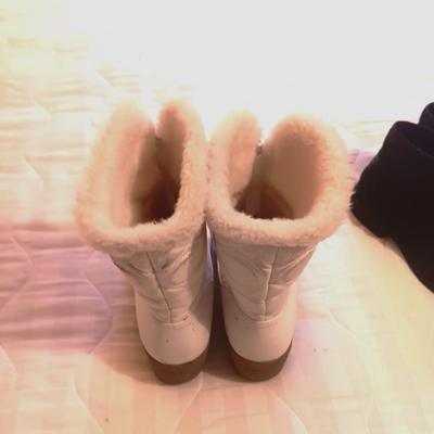 SAM EDELMAN SHORT BOOTS AND WHITE WINTER BOOTS SIZE 8