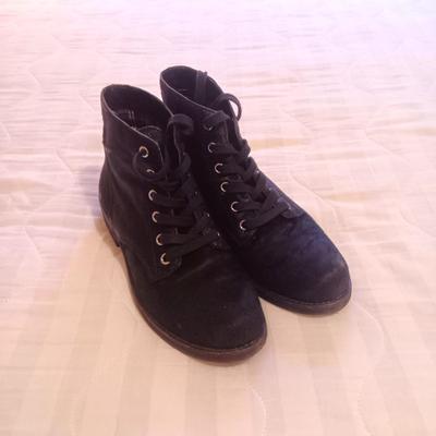 SAM EDELMAN SHORT BOOTS AND WHITE WINTER BOOTS SIZE 8