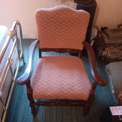 ANTIQUE ARM CHAIR
