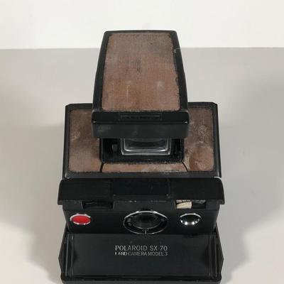 LOT 29B: Vintage Polaroid SX-70 Land Camera Model 3 w/ Marsand Case