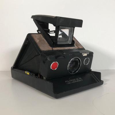 LOT 29B: Vintage Polaroid SX-70 Land Camera Model 3 w/ Marsand Case