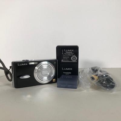 LOT 39B: Panasonic Lumix DMC-FX8 Digital Point and Shoot Camera w/ Battery Charger & Cables