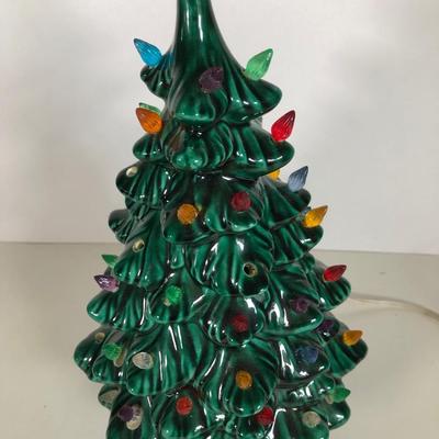 LOT 43B: Vintage Lit Ceramic Christmas Tree & More (Works)