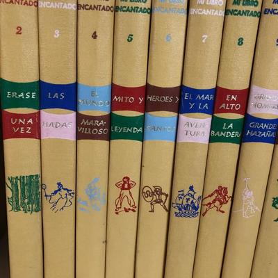 LOT 44B: Vintage Mi Libro Encantado Anthology Vol 1-12