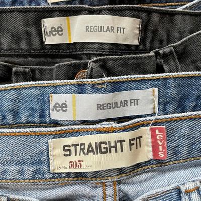 LOT 99U: Large Collection Of Men’s Jeans - Levi’s, Lee & More (20 Pairs)