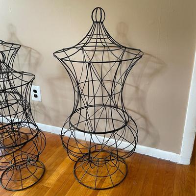 LOT 123U: Wrought Iron Home Decor Collection