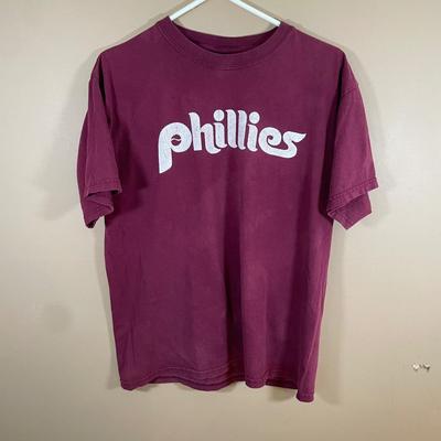 LOT 125L: Collection Of Vintage/Modern Philadelphia Phillies Clothing