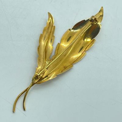 LOT 148L: Vintage 18K Gold Leaf Pin / Brooch - 7.3 grams