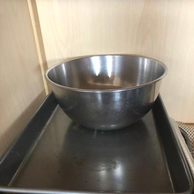 LOT 194K: Cabinet of Baking Dishes & More