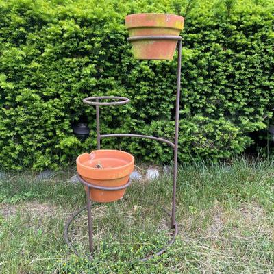 LOT 222Y: Garden Decor & Plant Stand