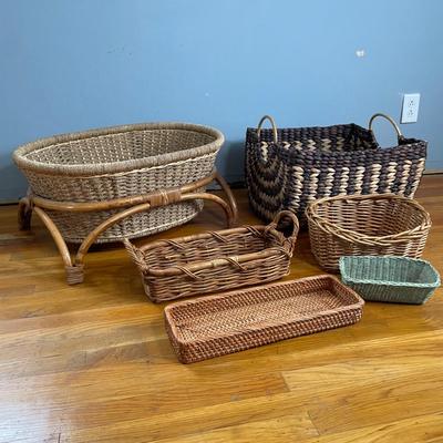 LOT 225U: Basket Collection