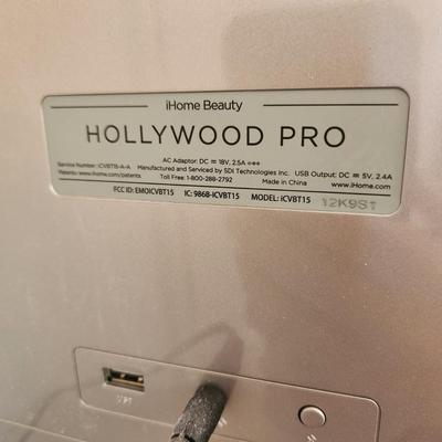 iHome Hollywood Pro Vanity Mirror w/ Built in Speakers & Bluetooth iCVBT15