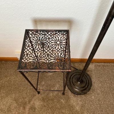 FLOOR LAMP, DOOR MIRROR AND TABLE/PLANT STAND