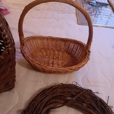 CERAMIC HAND PAINTED CAT AND WICKER BASKETS