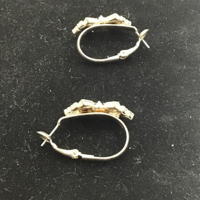 Rhinestone small loop earrings with black Rhinestone