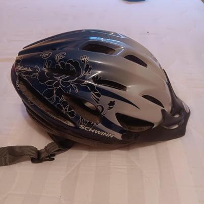 SCOTT GOGGLES, S/M SCHWINN BIKE HELMET AND CRIBBAGE BOARD (NO PEGS)