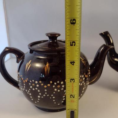 Pair of English Glazed Teapots