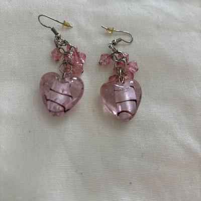 Pink glass heart dingle earrings