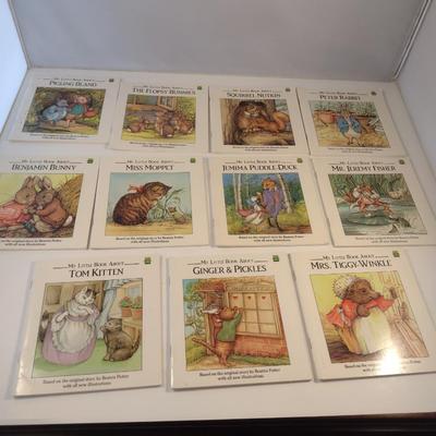 Leap Frog 'My Little Book About'- 11 Pieces