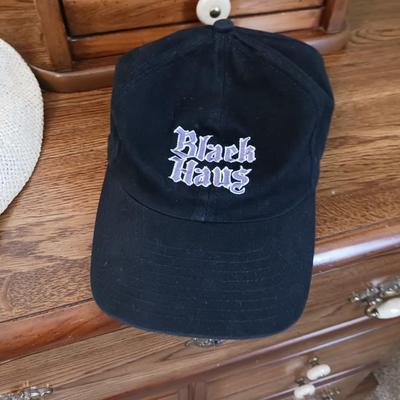 MEN'S PANAMA STYLE HAT AND 2 BALL CAPS M/L