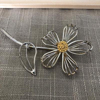 Cute Wire Daisy Pin/Brooch