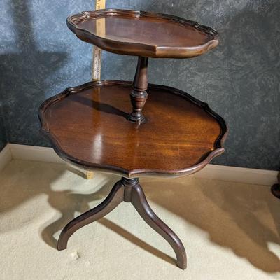 VINTAGE MAHOGANY TWO TIER PIE CRUST EDGE TABLE