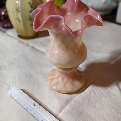 Fenton Burmese Diamond Optic Vase