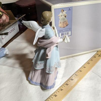 Lladro 6125 ~ Joyful Mint w/ Box