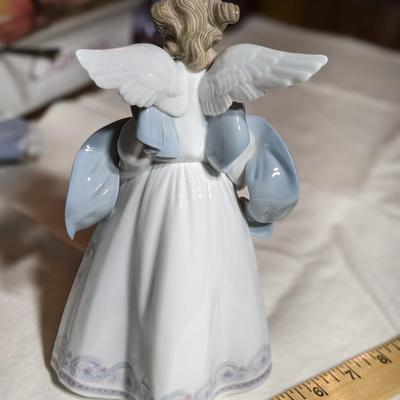 Lladro “REJOICE” Angel Cantor Singing Tree Topper #6321