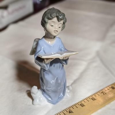 Lladro ANGELIC VOICE Cherub Angel Figurine #5724